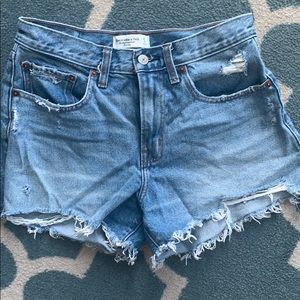 Abercrombie & Fitch The Boyfriend Short Curve Love
